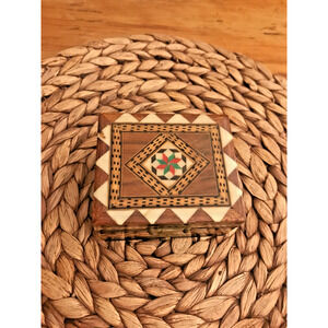 Marquetry Sea Shell’s mother of pearl Inlayed Wood Box for Storage of Jewelry .